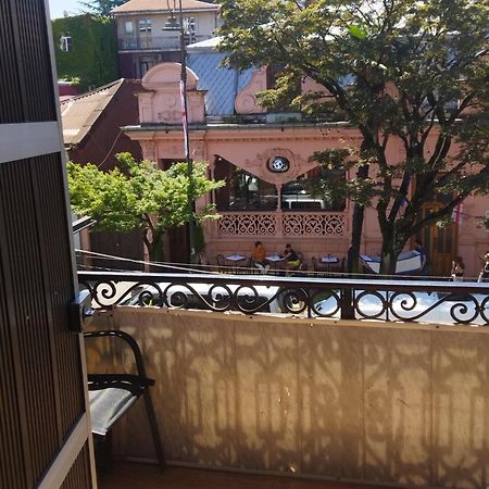 Апартамент На Абашидзе Batumi Esterno foto